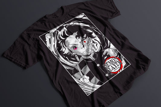 Playera Tanjiro Demon Slayer Kimetsu no Yaiba Blanco y Negro